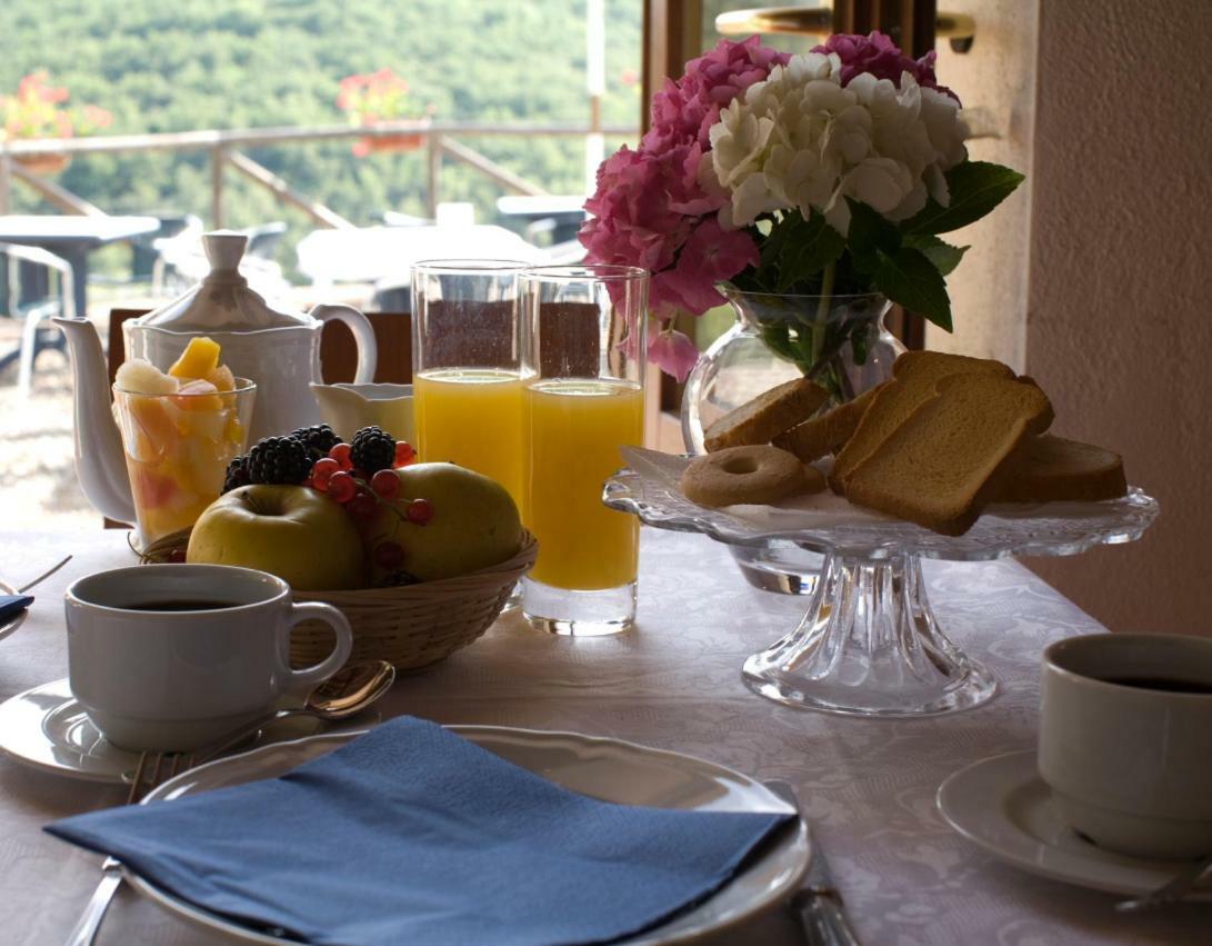 Borgo Le Noci Chianti Retreat & Pool Hotel Gaiole in Chianti Exterior photo